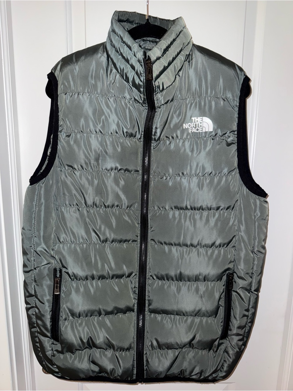 Army Green Puffer Vest Size Large Preowned